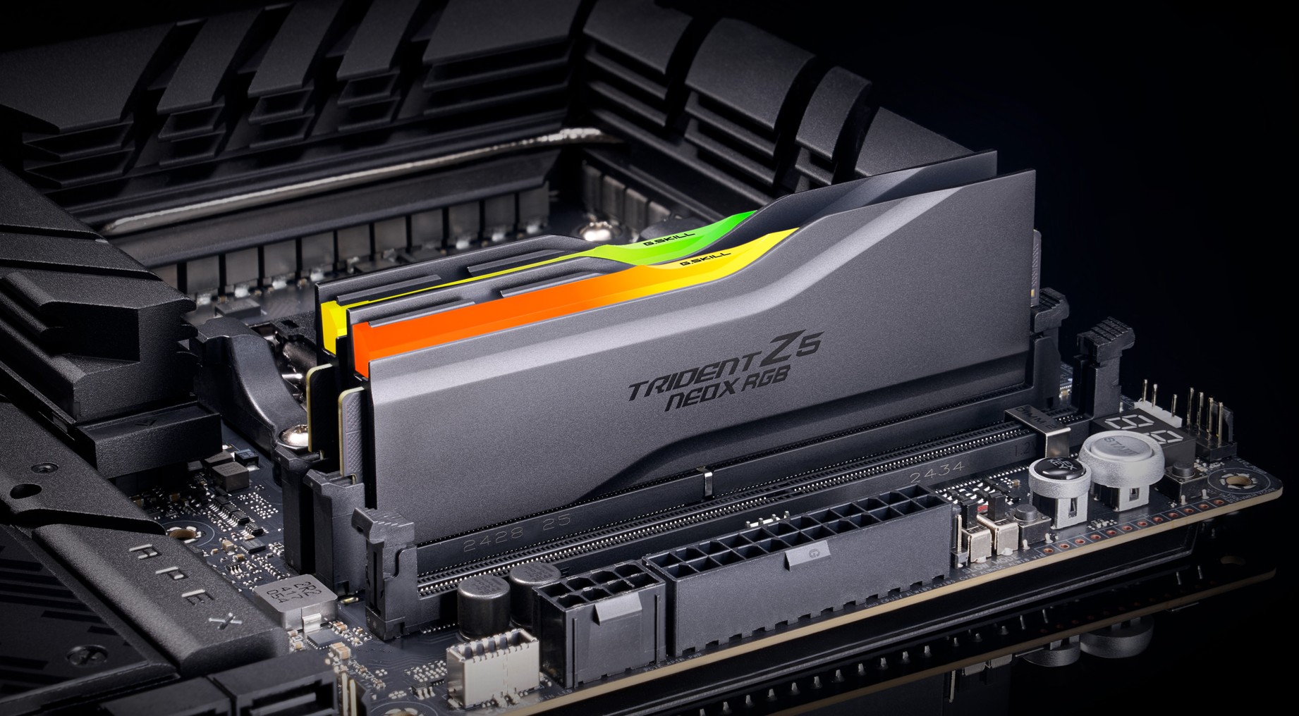G.SKILL F5-6000A2836G16GX2-TZ5NXRN 32GB (2 x 16GB)/ DDR5 6000 MT/s/ Timings 28-36-36-32/ Voltage 1.4V/ TZ5 Neo X RGB AMD EXPO ™ Ultra Low Latency